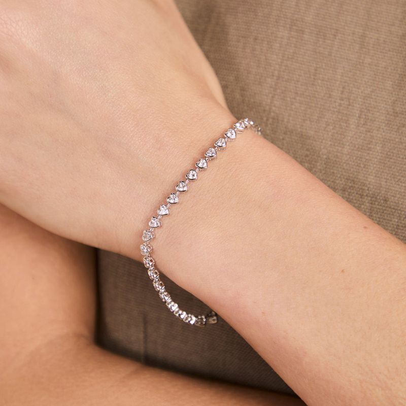 Bracelet Tennis Cœur Élégant pour Femme