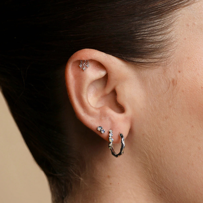 Boucles d’Oreilles Créoles à Opale Irisée pour Femme