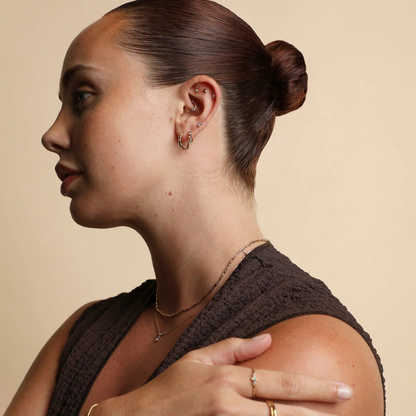 Boucles d’Oreilles Créoles à Opale Irisée pour Femme