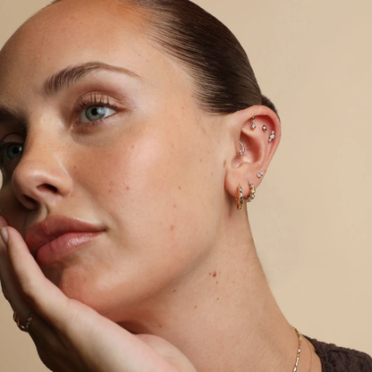 Boucles d’Oreilles Créoles à Opale Irisée pour Femme